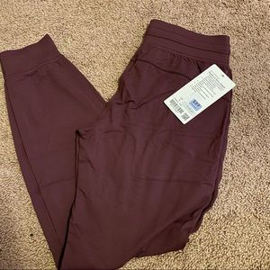 NWT LULULEMON Ready to Rulu Joggers Size 6